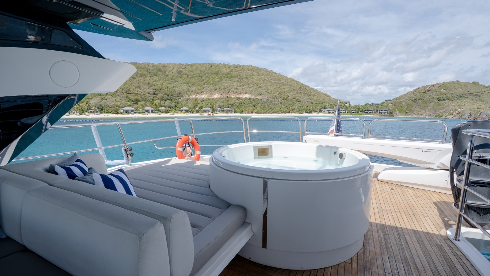 2017 Sunseeker 86 Yacht photo 96