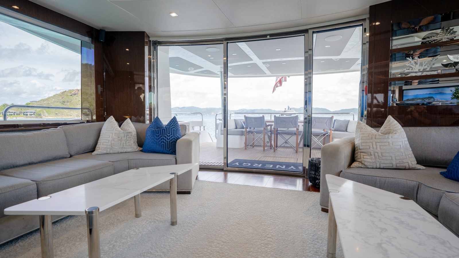 2017 Sunseeker 86 Yacht photo 29