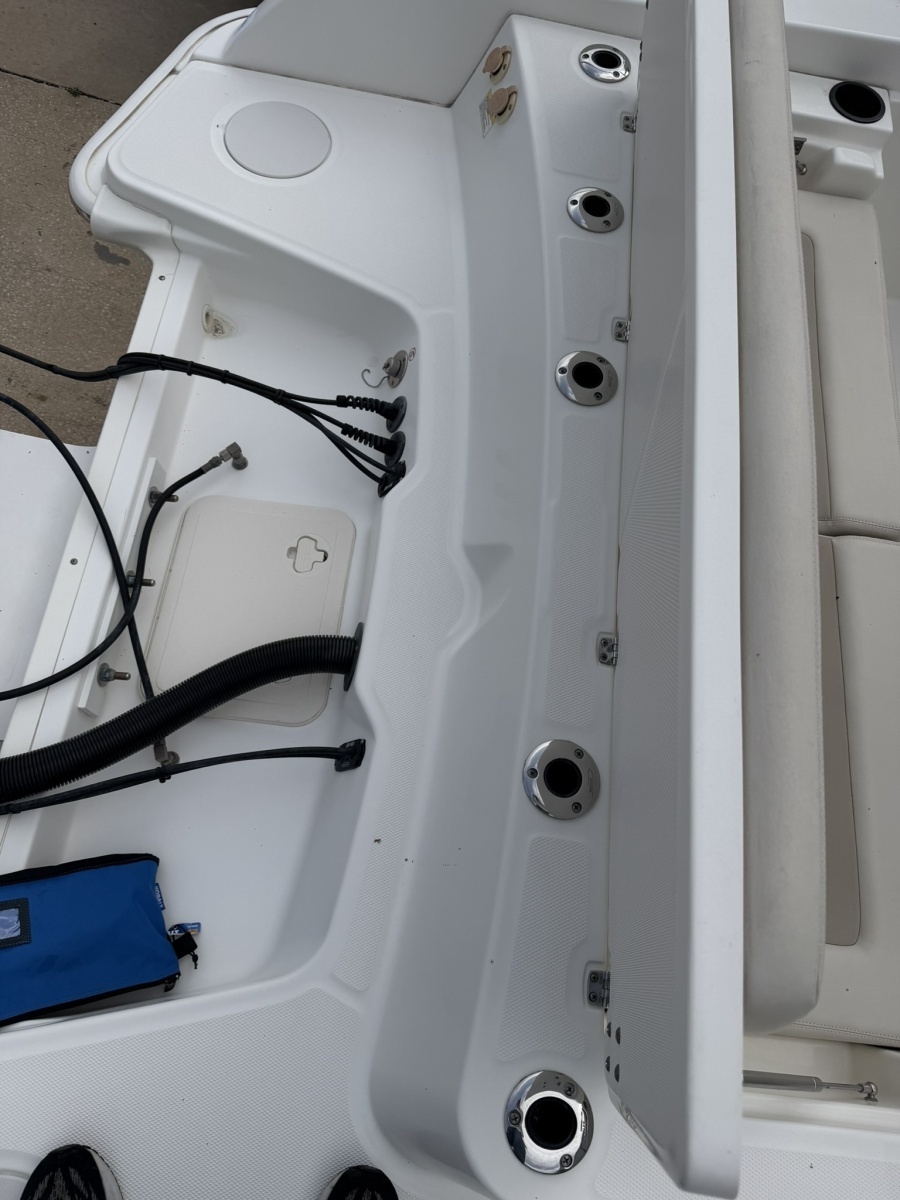 27ft Boston Whaler Yacht For Sale