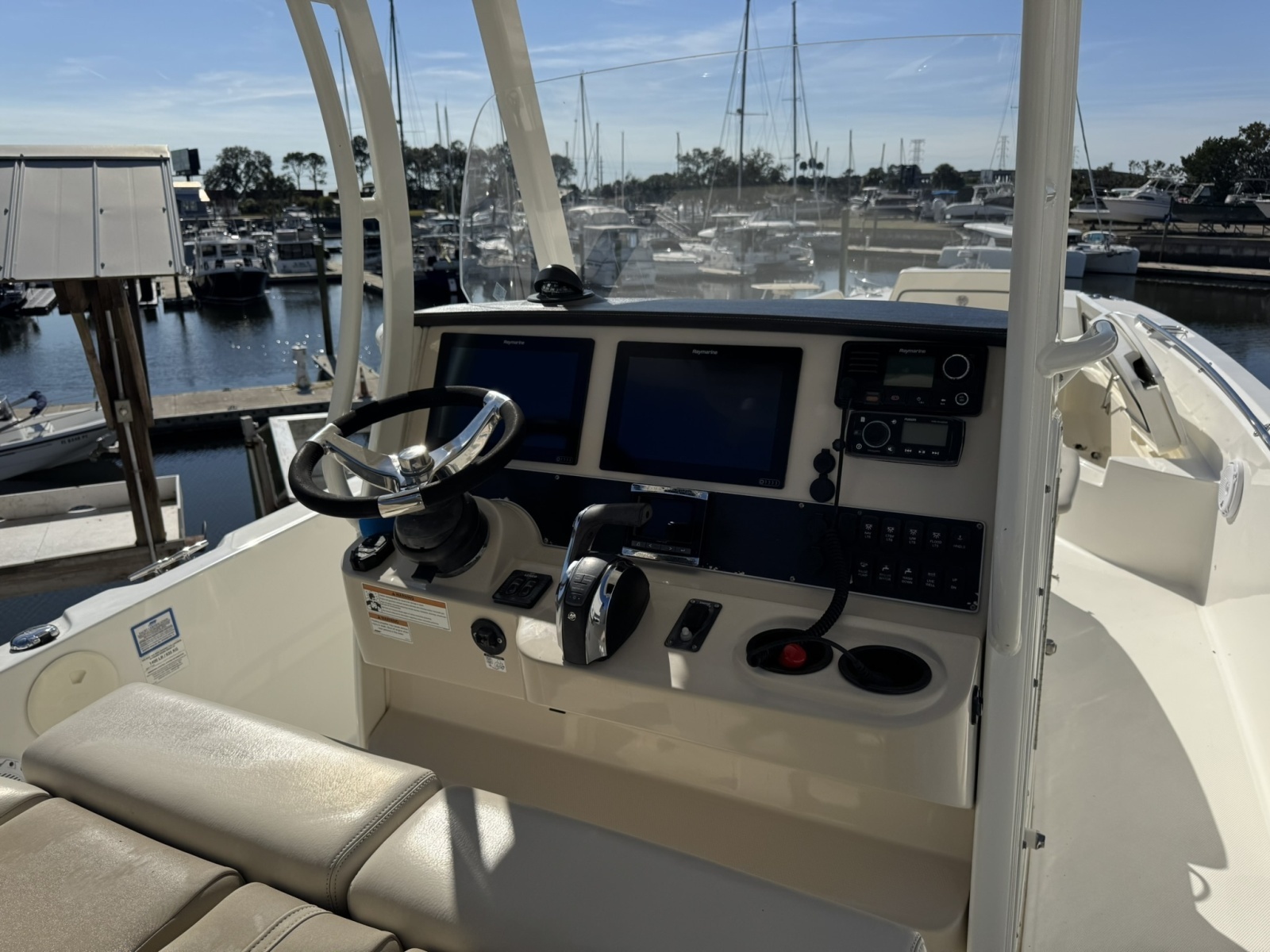 27ft Boston Whaler Yacht For Sale