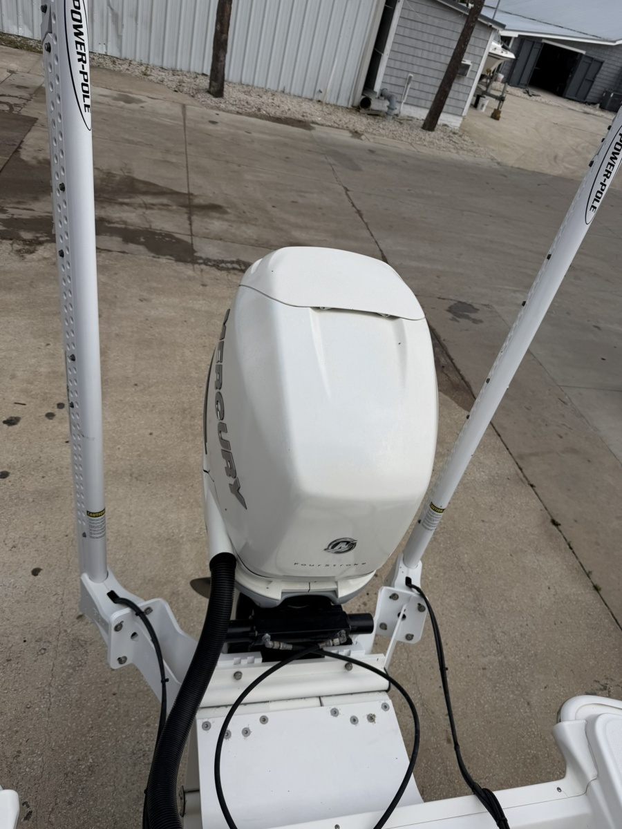 27ft Boston Whaler Yacht For Sale