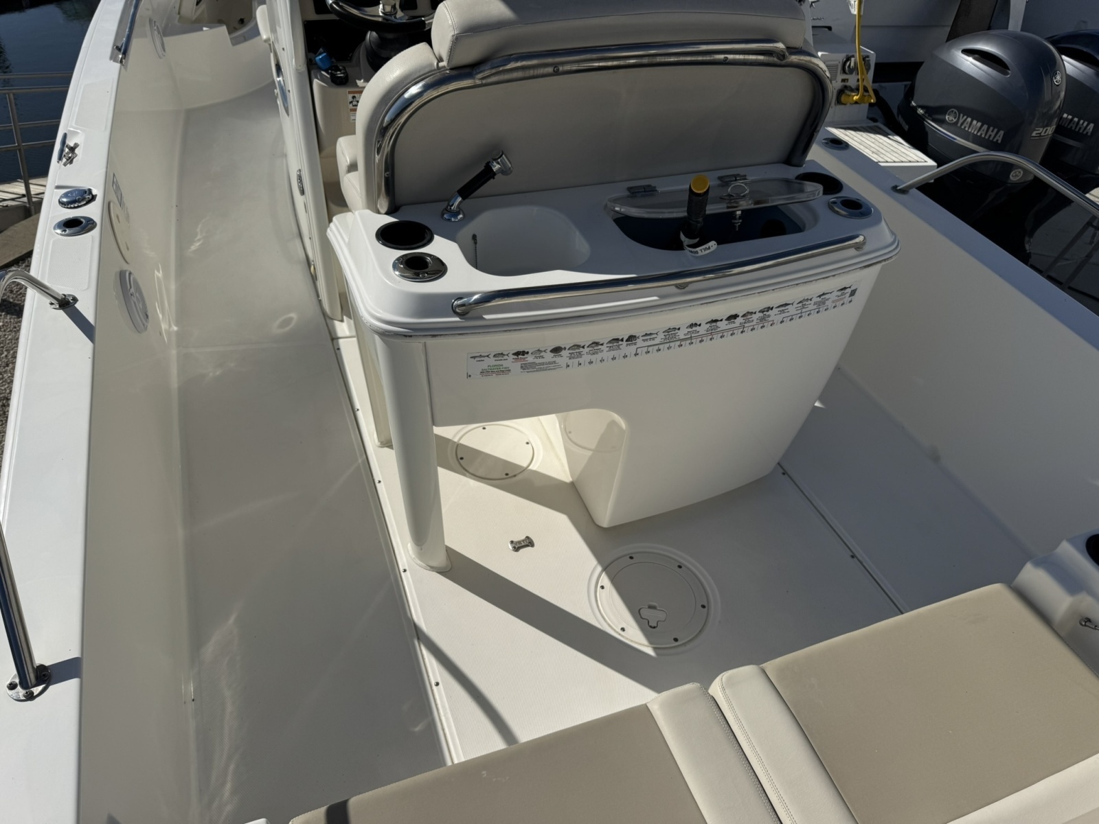 27ft Boston Whaler Yacht For Sale