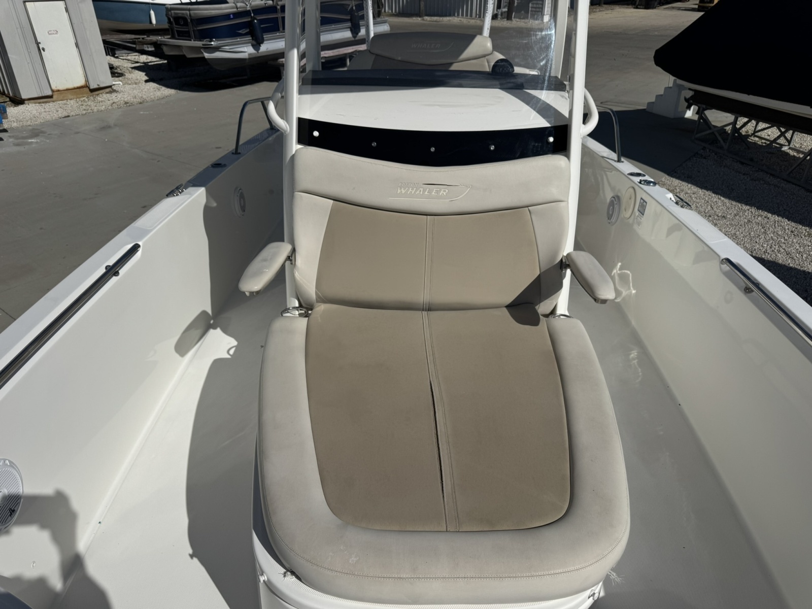 27ft Boston Whaler Yacht For Sale