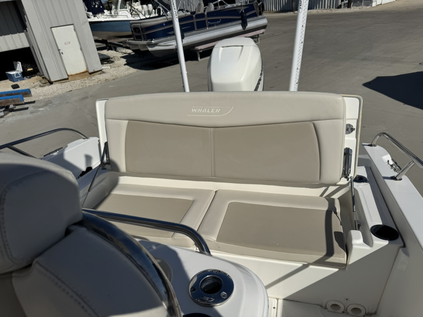 27ft Boston Whaler Yacht For Sale