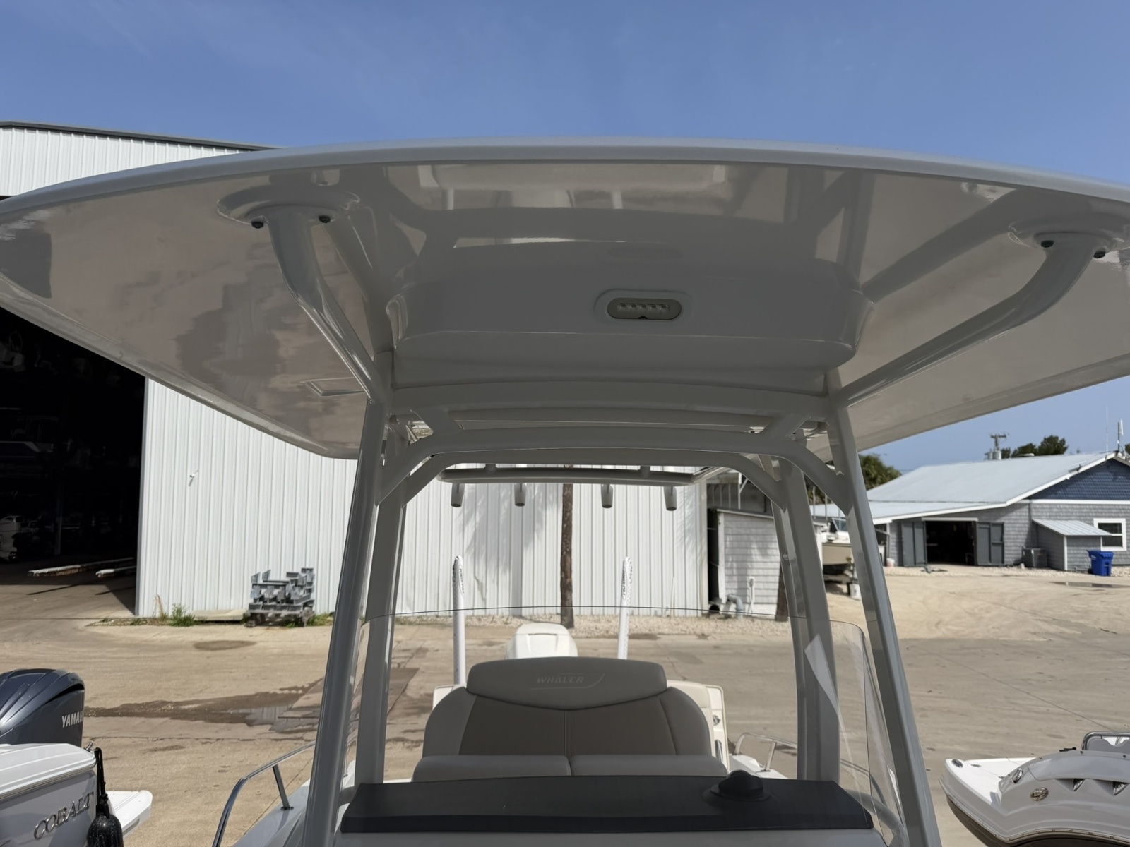 27ft Boston Whaler Yacht For Sale