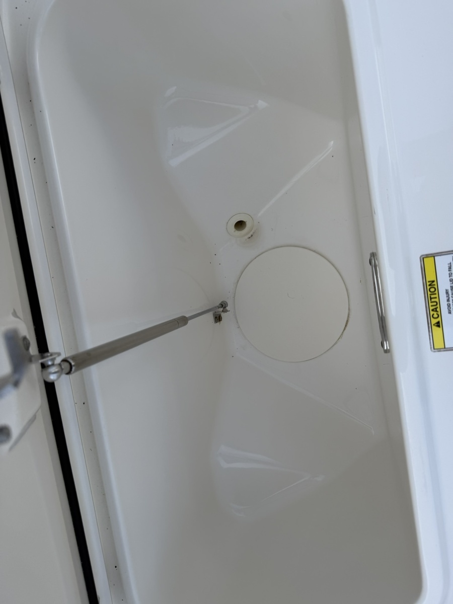 27ft Boston Whaler Yacht For Sale