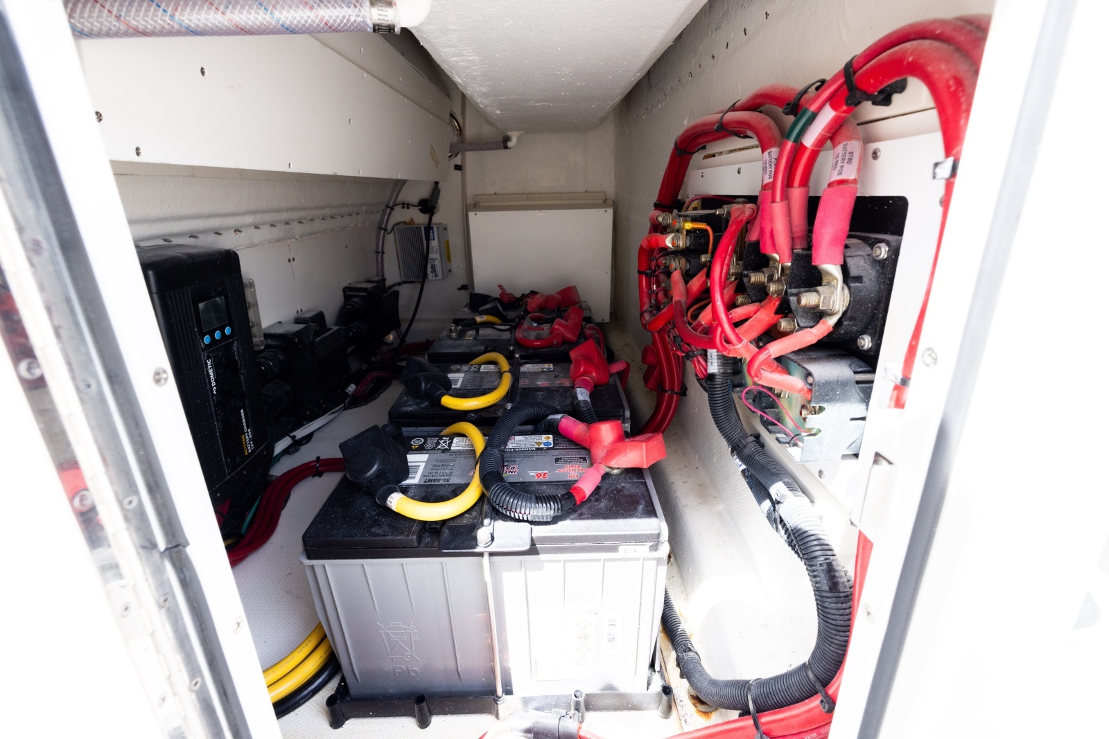 30ft SeaHunter Yacht For Sale