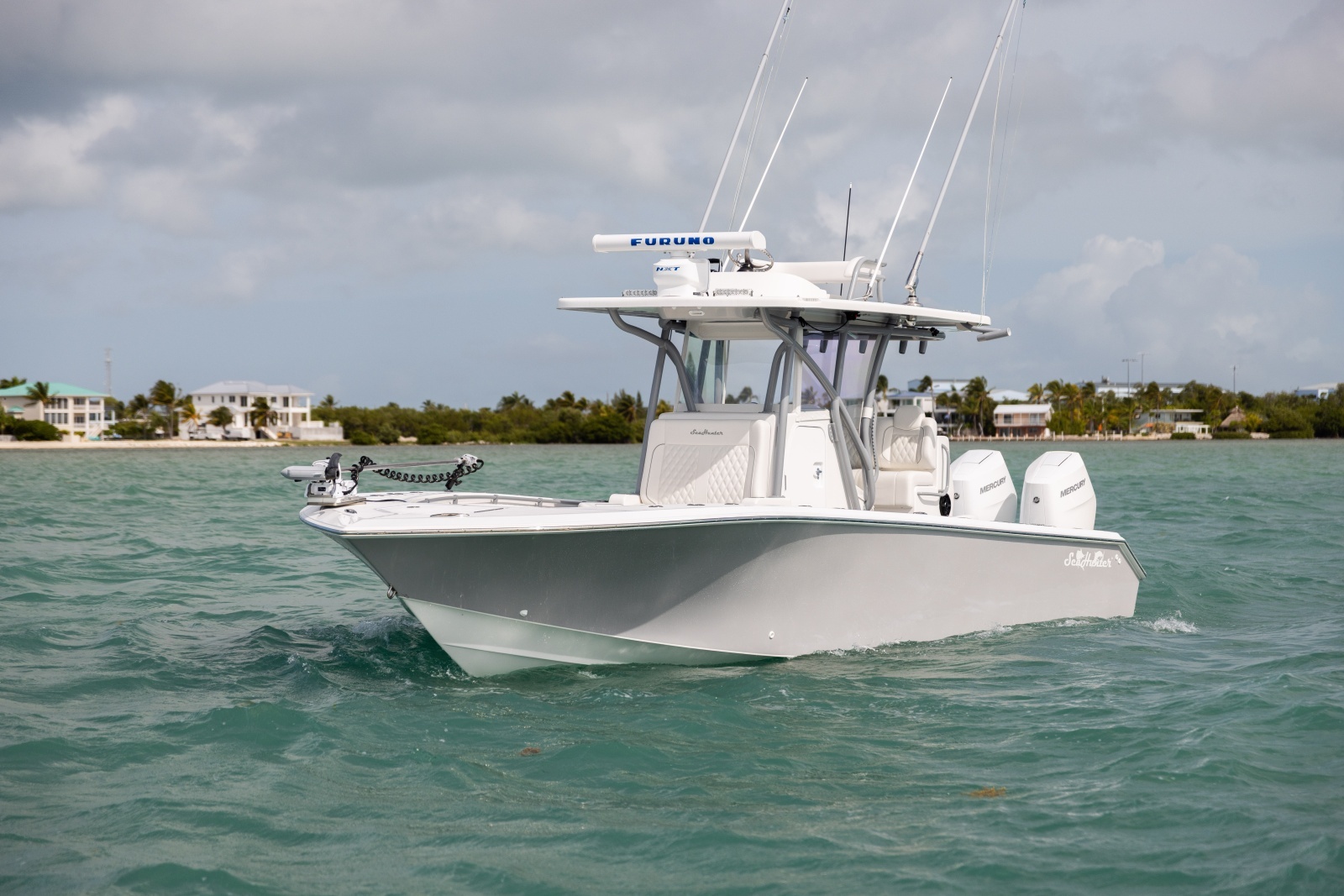 30ft SeaHunter Yacht For Sale
