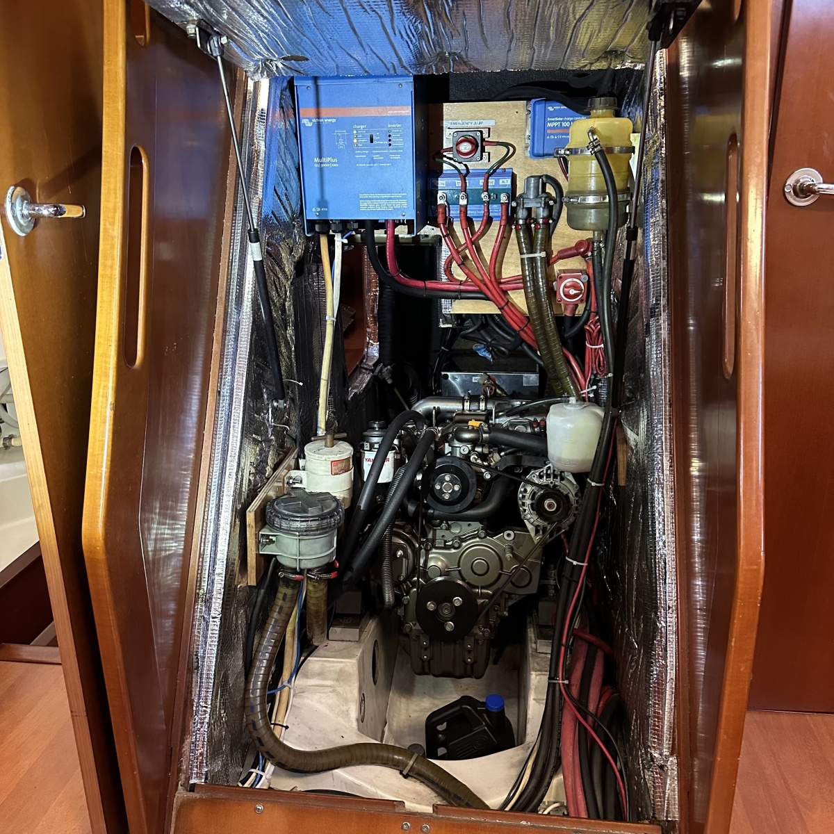 53' 2006 Beneteau 523