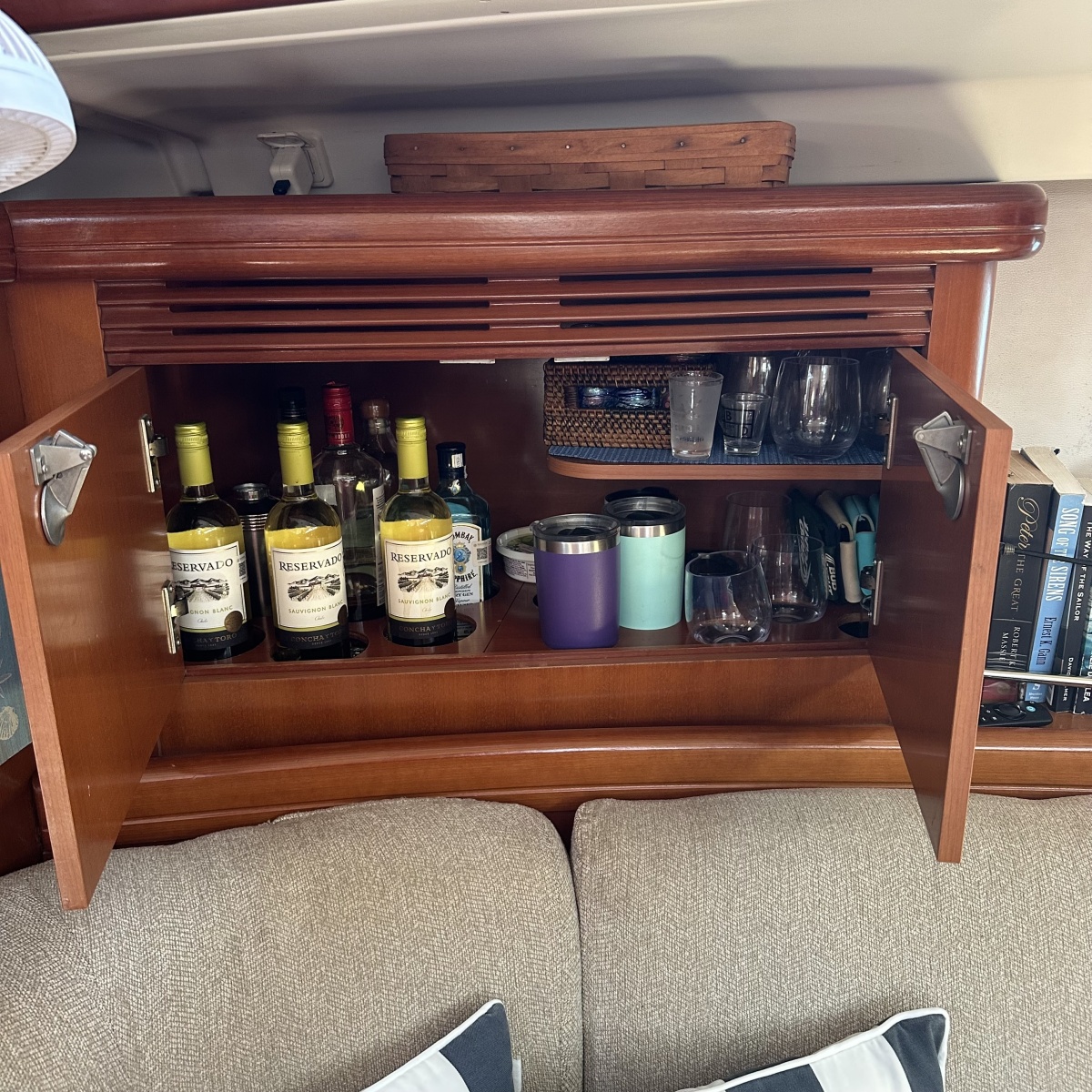 53' 2006 Beneteau 523