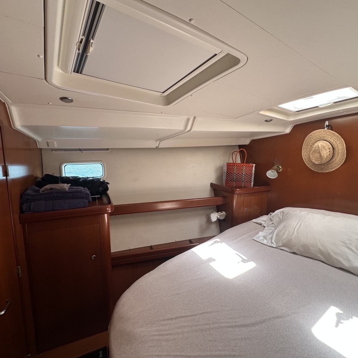 53' 2006 Beneteau 523