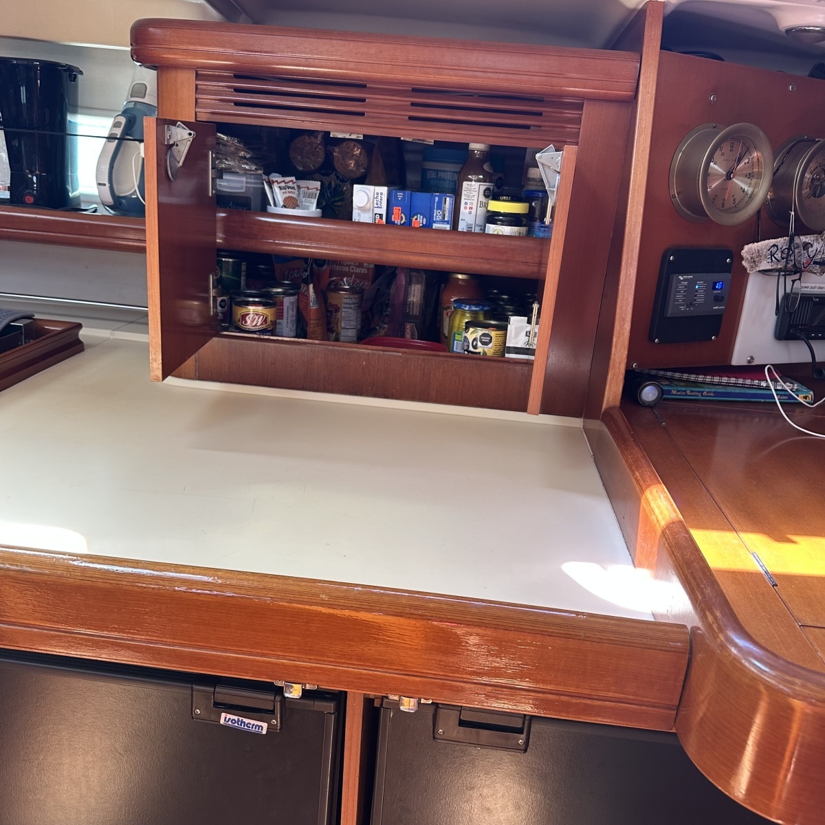 Roxxy 53ft Beneteau Yacht For Sale