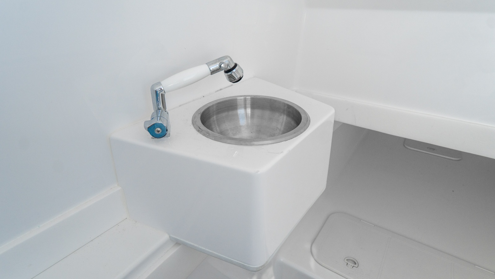 36ft Front Runner Yacht For Sale