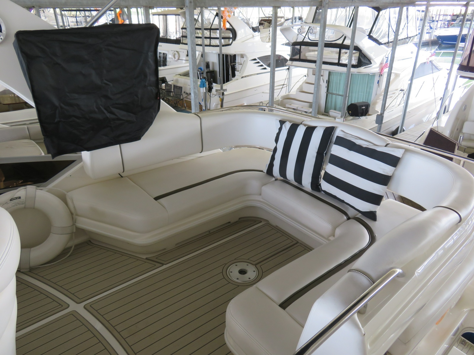 44ft Sea Ray Yacht For Sale