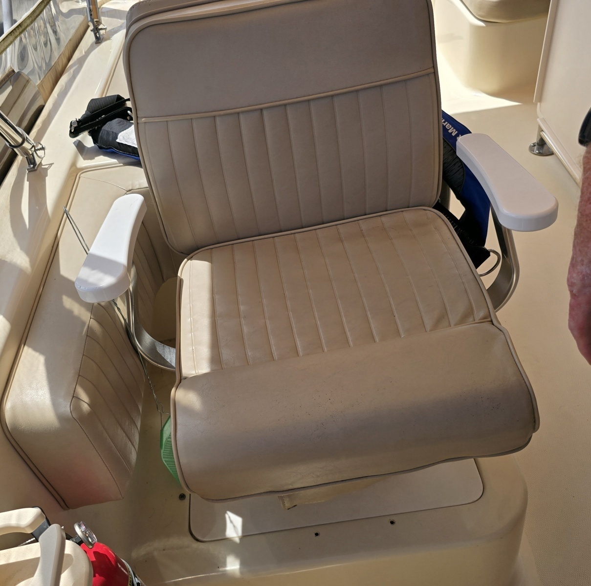 Sol Mate Co- Captains Chair