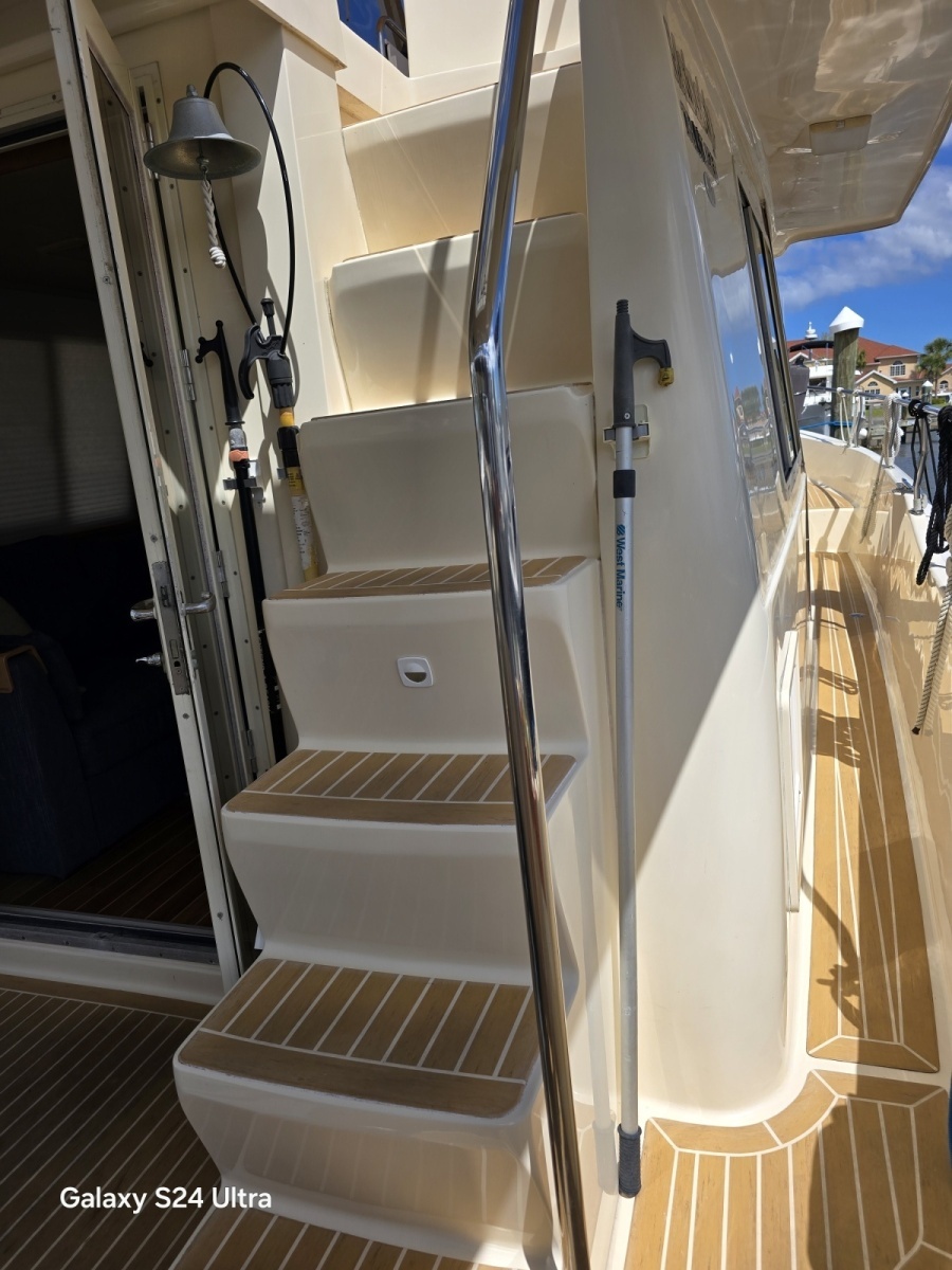 Sol Mate Molded Stairs