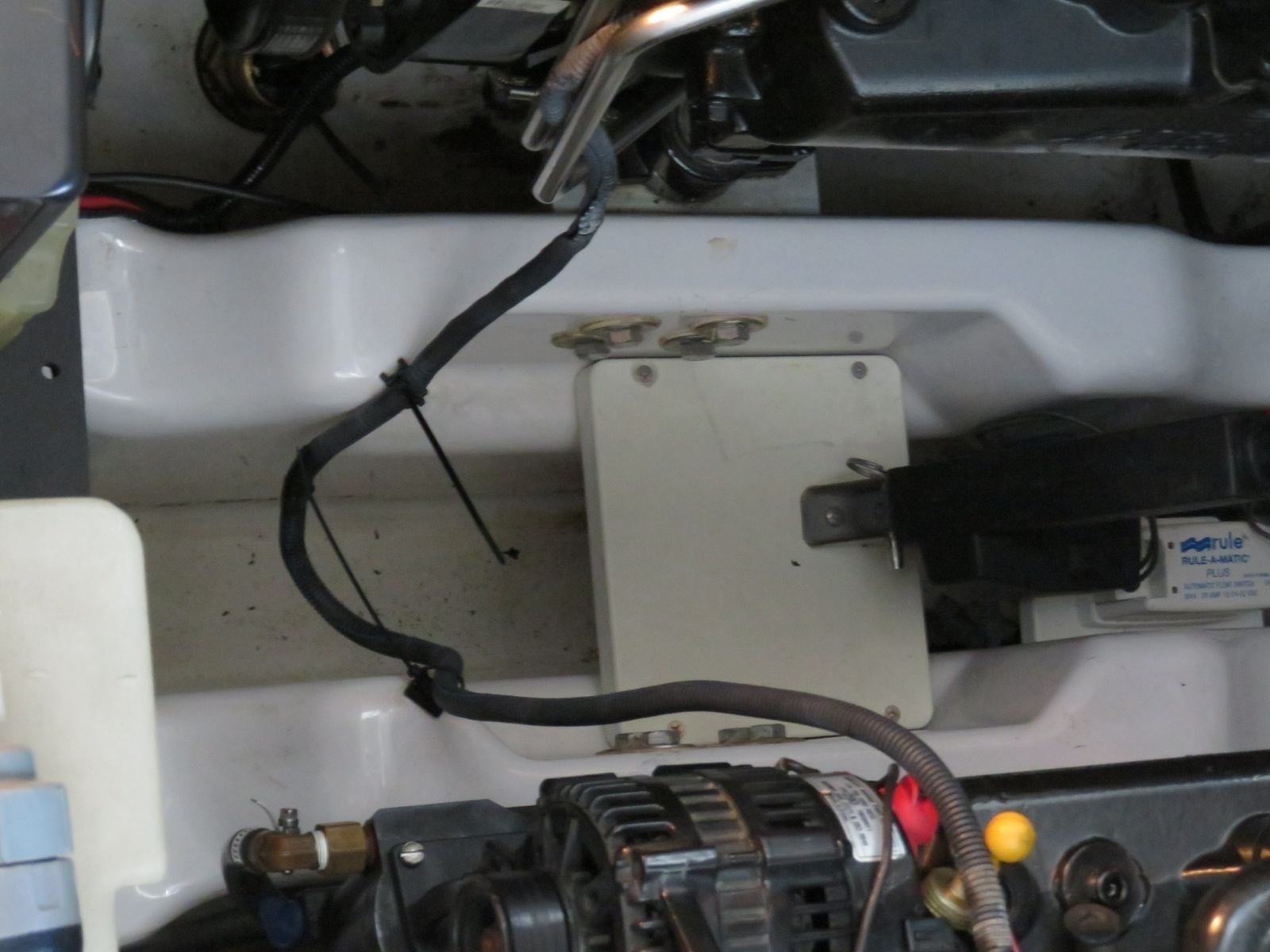 35ft Four Winns Yacht For Sale