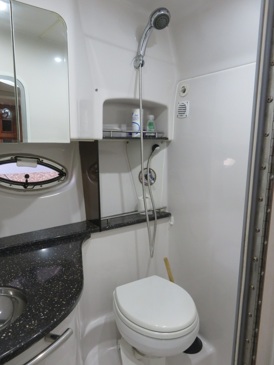 35ft Four Winns Yacht For Sale