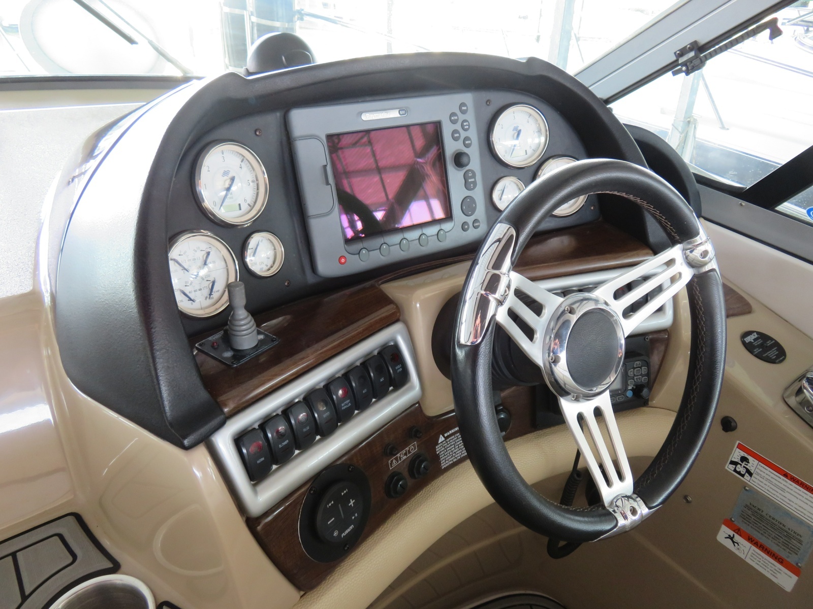 35ft Four Winns Yacht For Sale