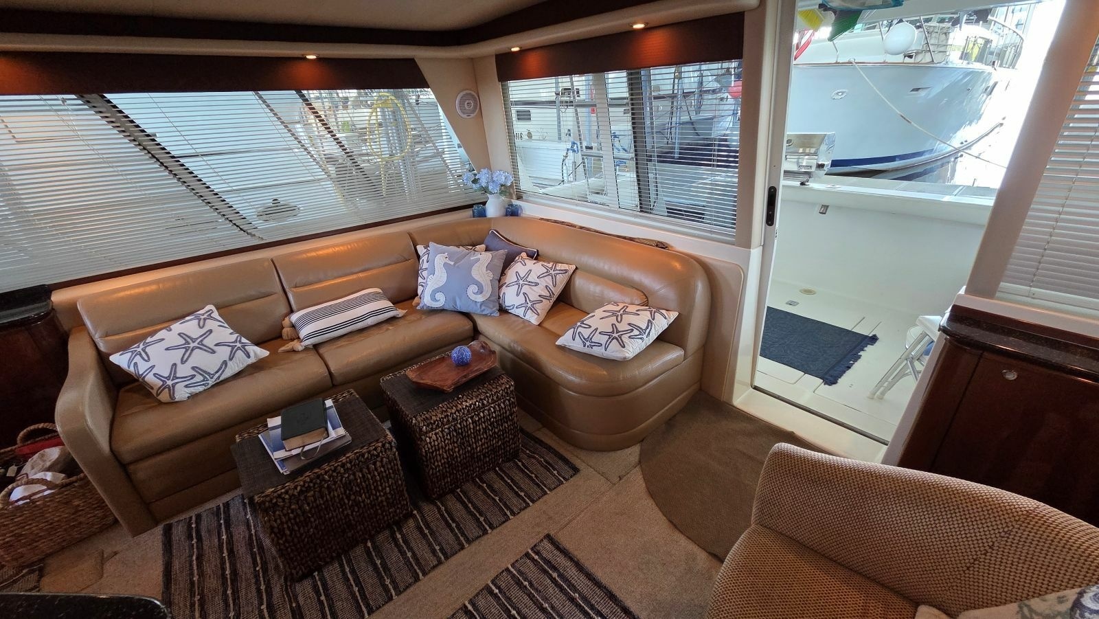 49' 2008 Meridian 490 Pilothouse