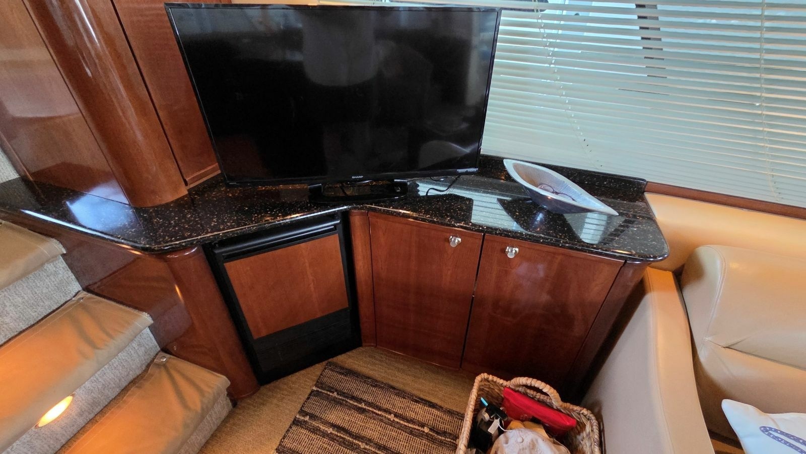 49' 2008 Meridian 490 Pilothouse