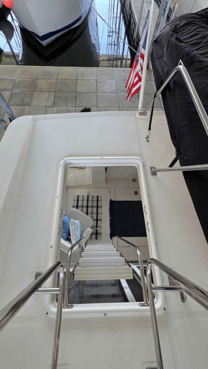 49' 2008 Meridian 490 Pilothouse