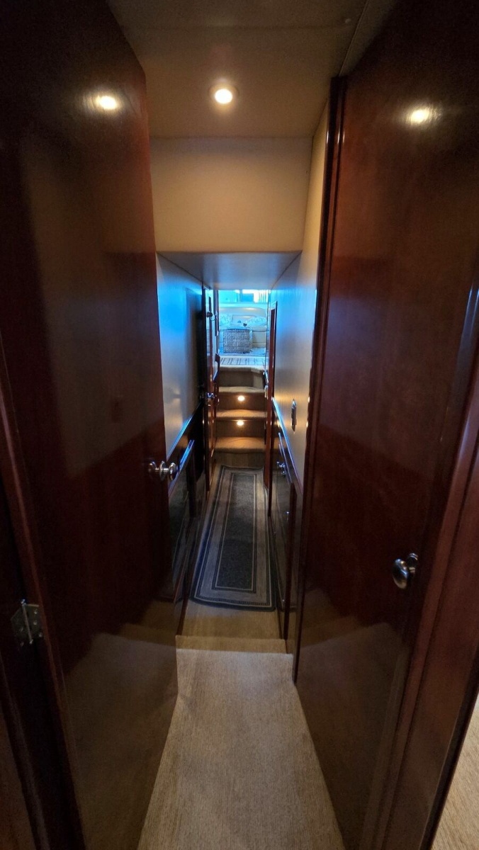 49' 2008 Meridian 490 Pilothouse