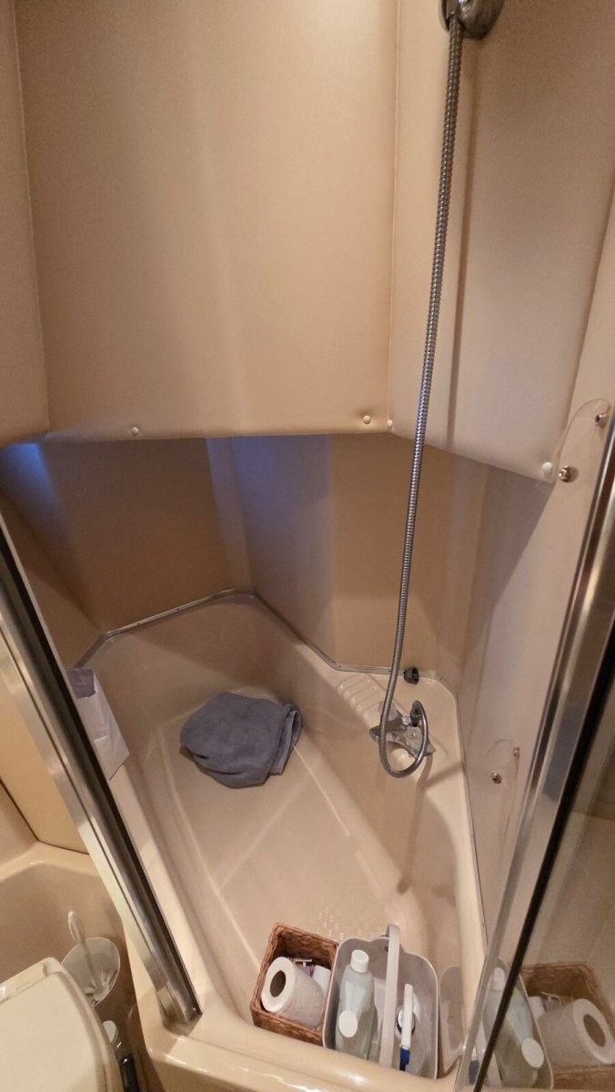 49' 2008 Meridian 490 Pilothouse