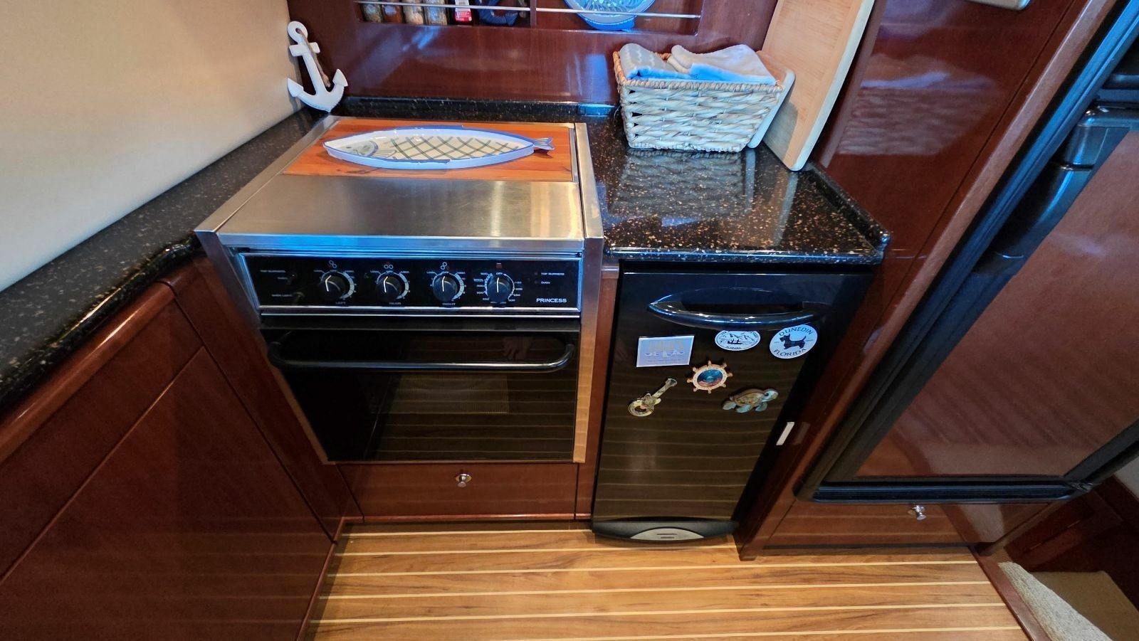 49' 2008 Meridian 490 Pilothouse