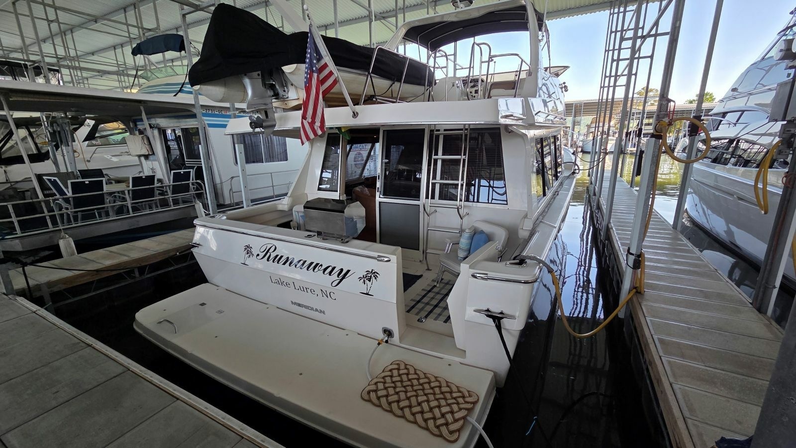 49' 2008 Meridian 490 Pilothouse