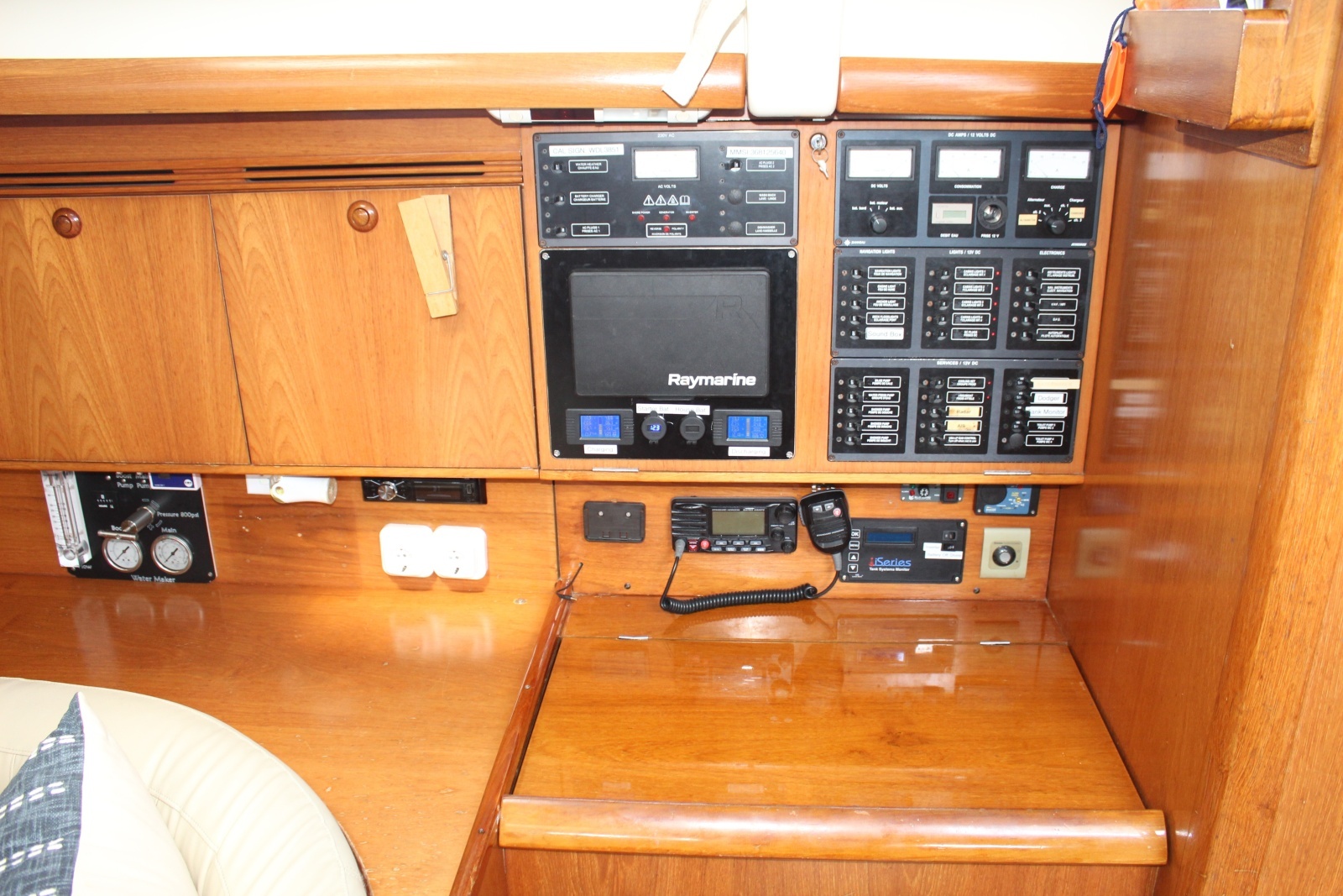 Ranch Water 45ft Jeanneau Yacht For Sale