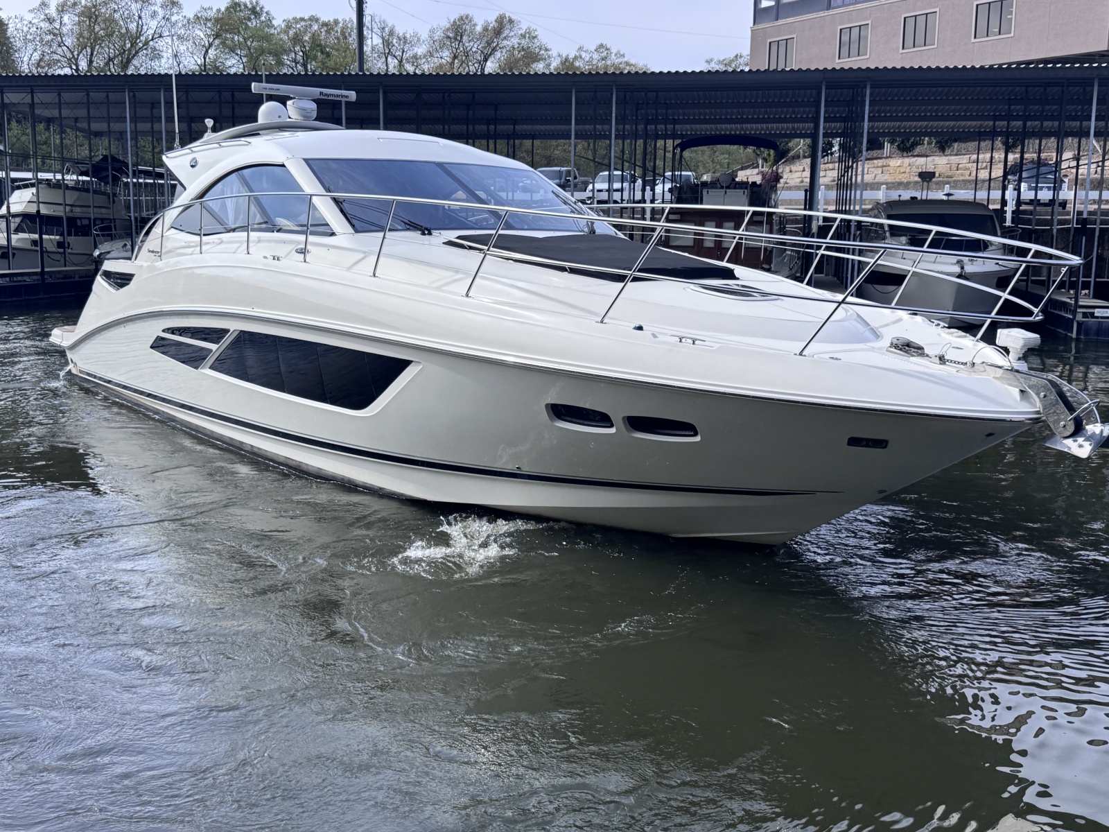 50' 2015 Sea Ray 510 SUNDANCER