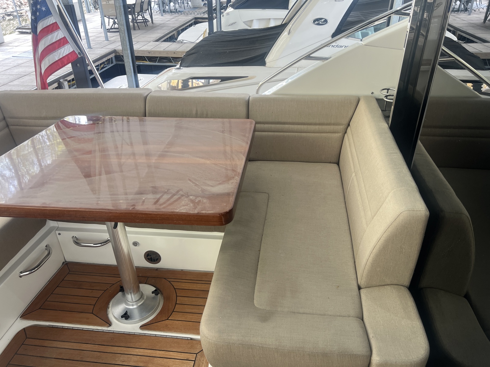50' 2015 Sea Ray 510 SUNDANCER