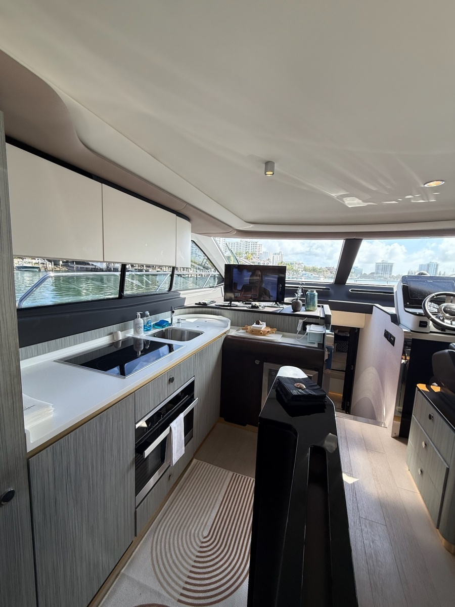 2019 Azimut 60 FLY