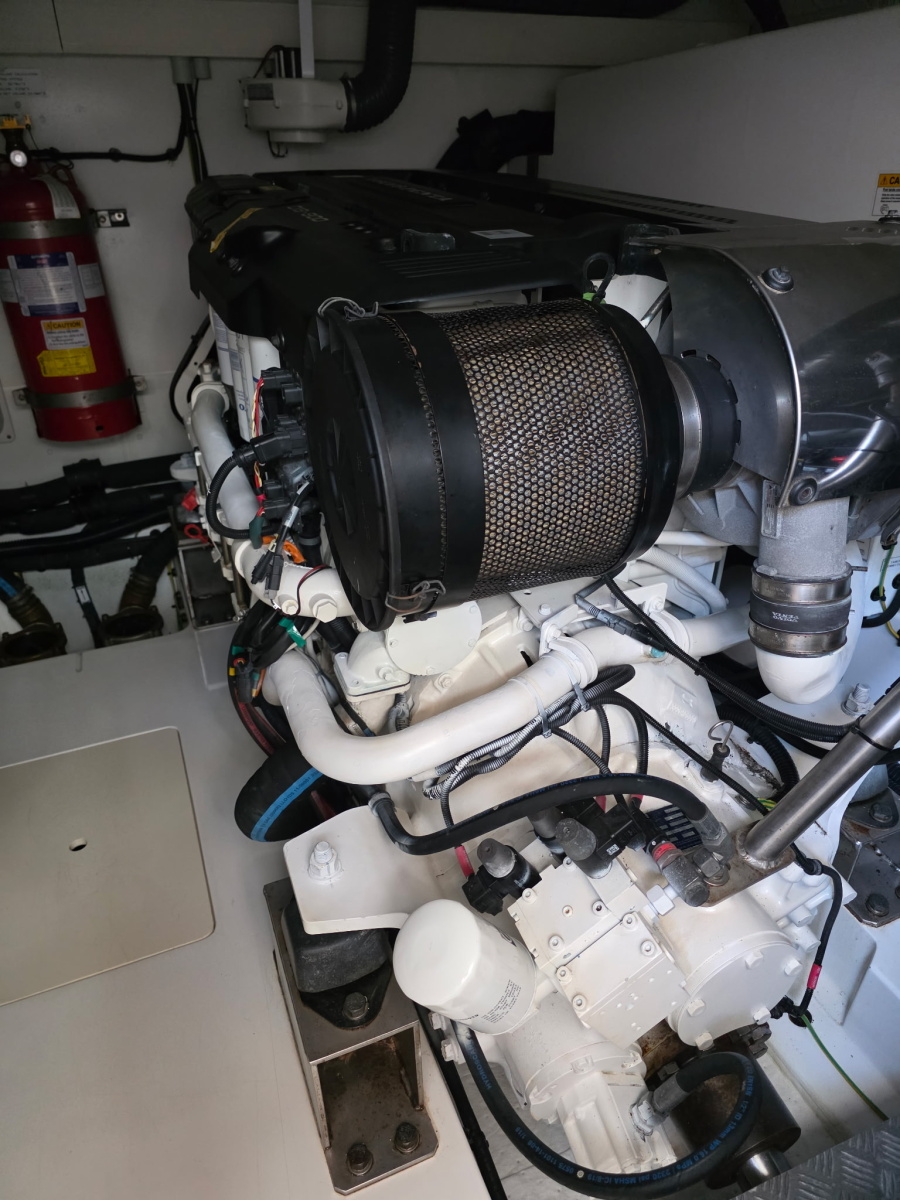 60' 2019 Azimut 60 FLY