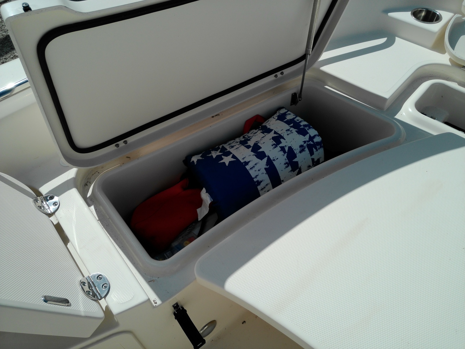 25ft Grady White Yacht For Sale