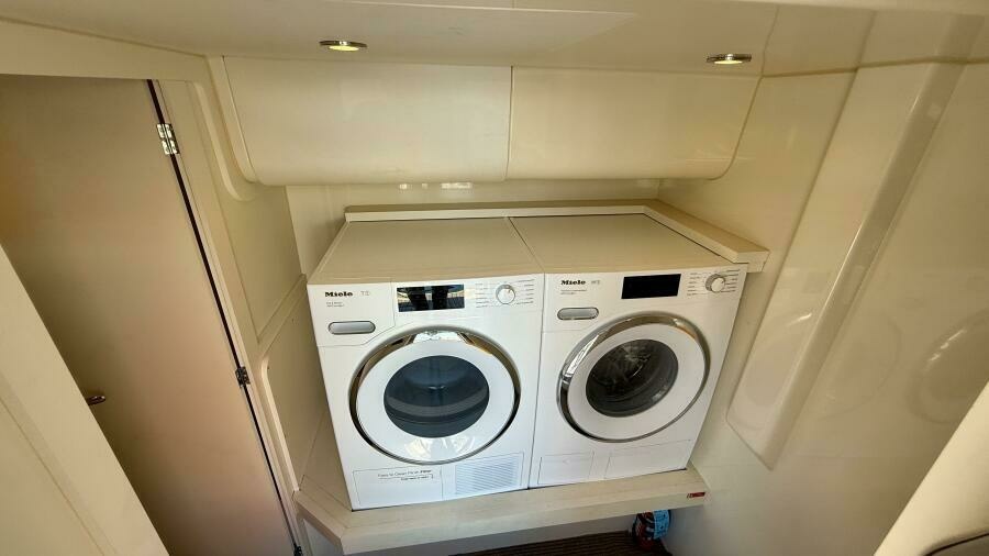 Best Day Ever 58ft Sirena Yacht For Sale