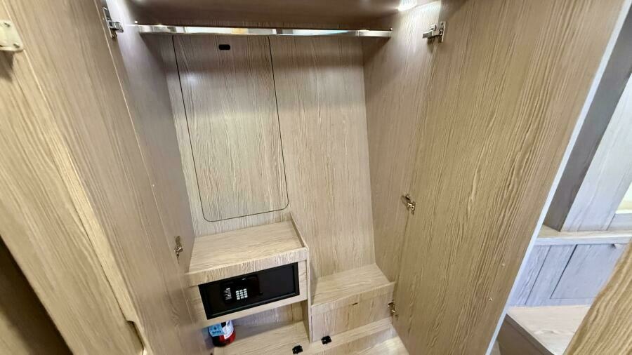 Best Day Ever 58ft Sirena Yacht For Sale