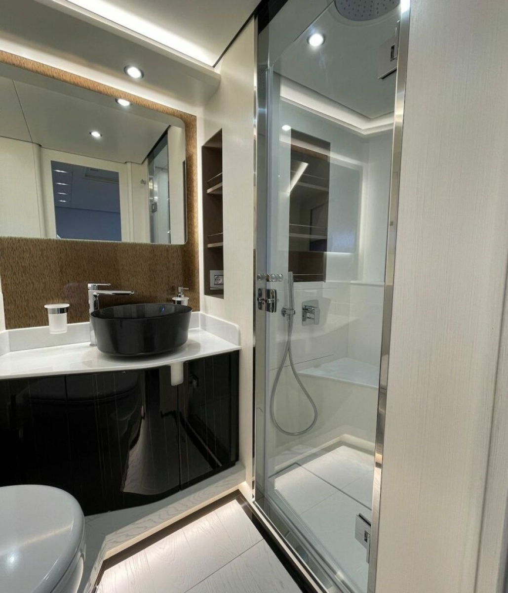 MY LIFE FIVE III 58ft Rizzardi Yacht For Sale