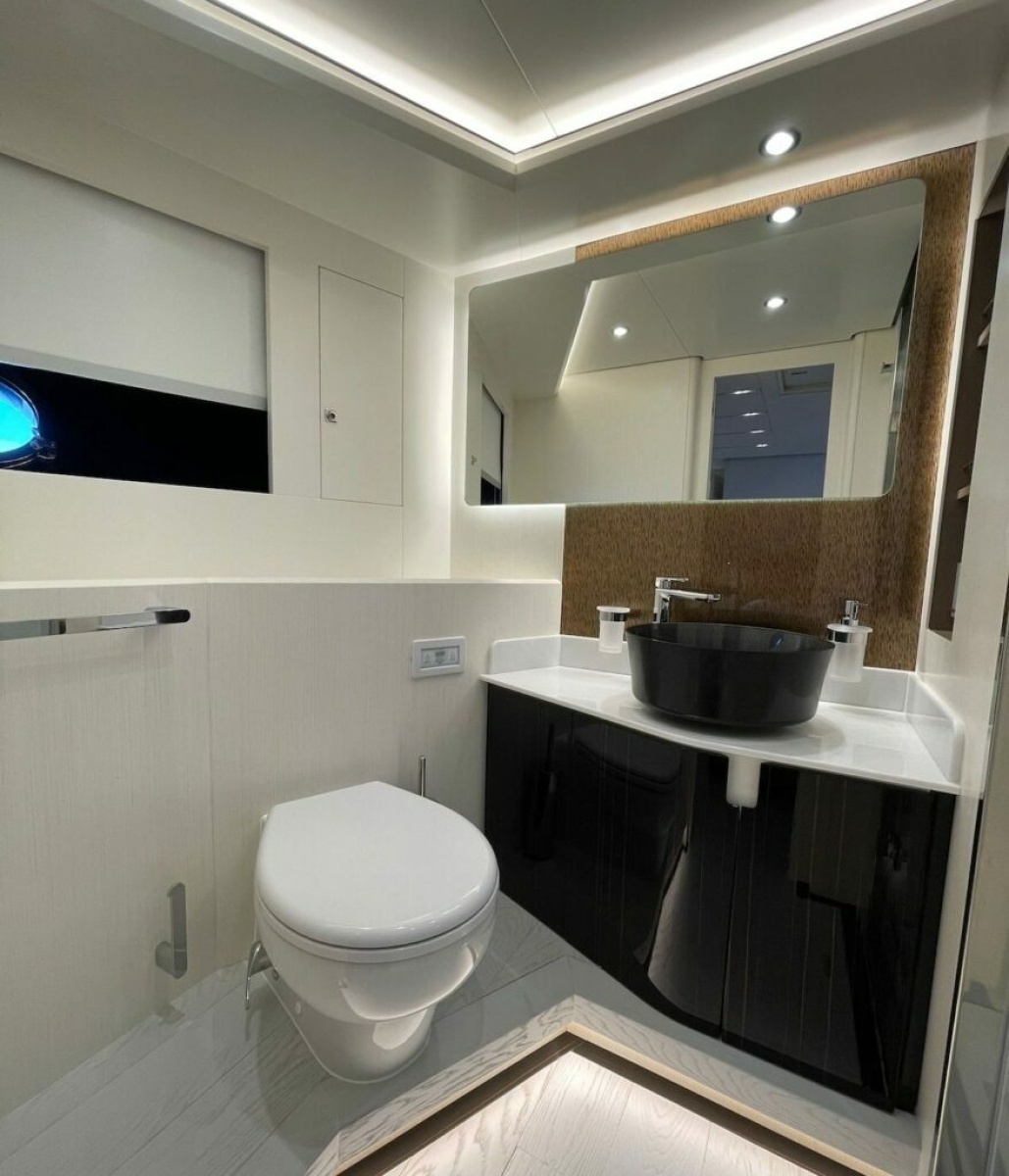 MY LIFE FIVE III 58ft Rizzardi Yacht For Sale