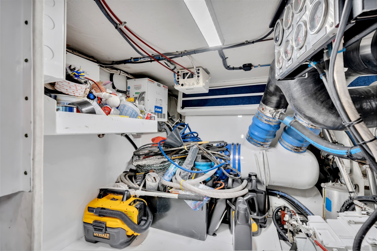 Brenda s III 55ft Hatteras Yacht For Sale