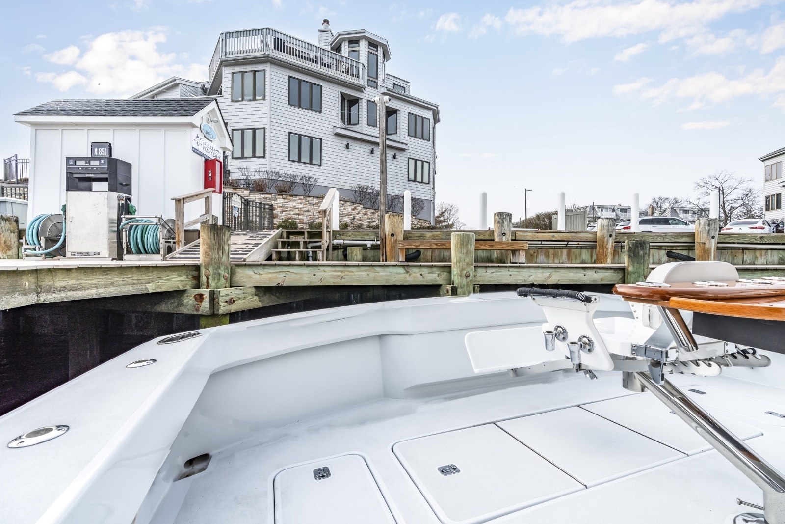 Brenda s III 55ft Hatteras Yacht For Sale