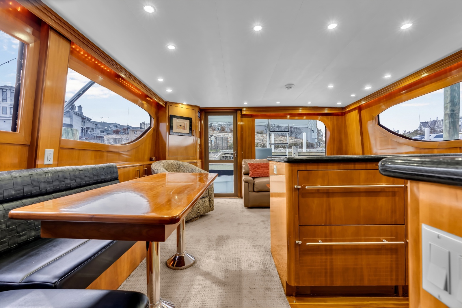 Brenda s III 55ft Hatteras Yacht For Sale
