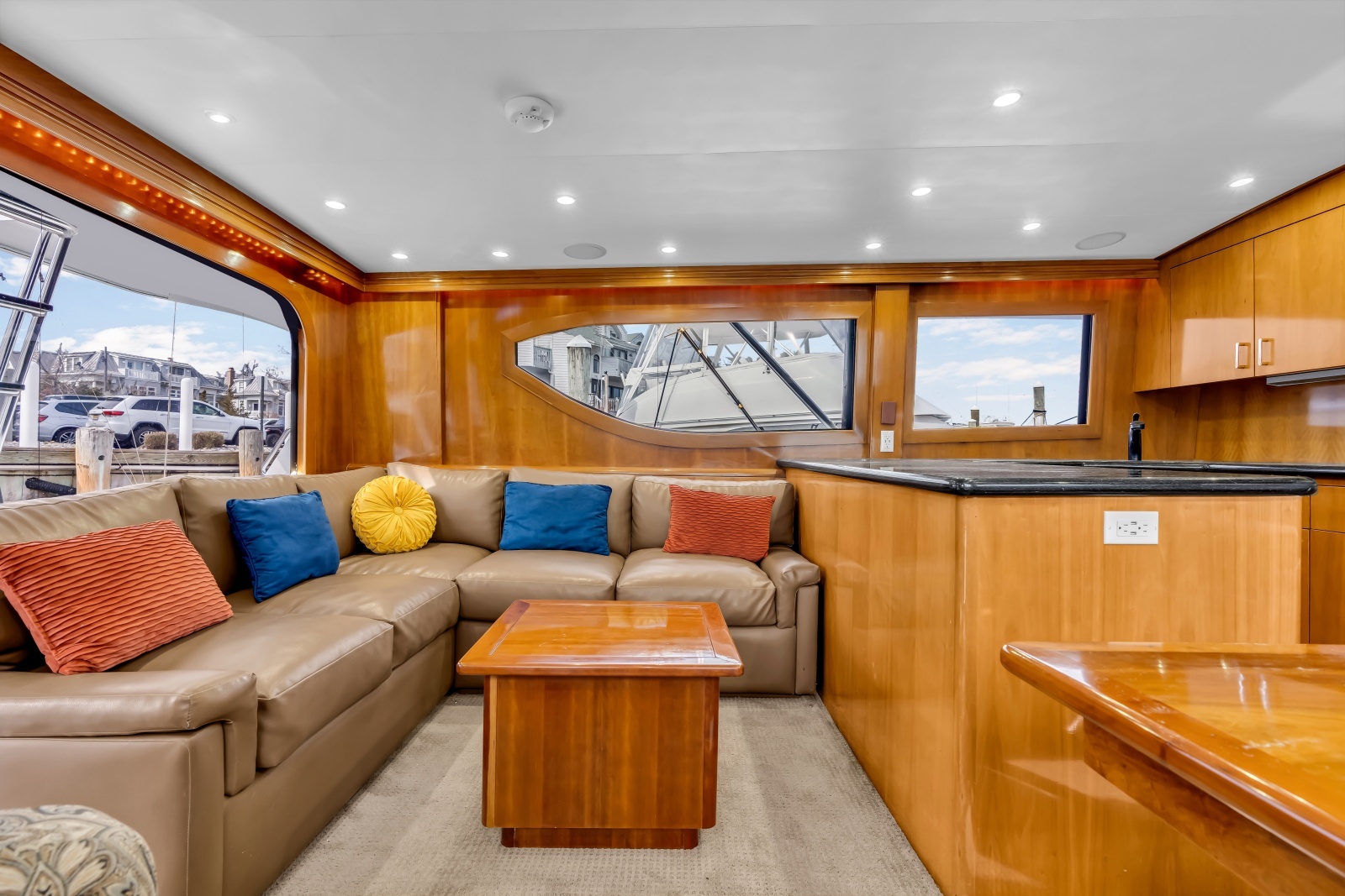 Brenda s III 55ft Hatteras Yacht For Sale