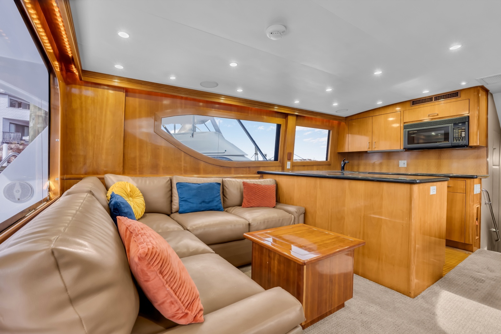 Brenda s III 55ft Hatteras Yacht For Sale