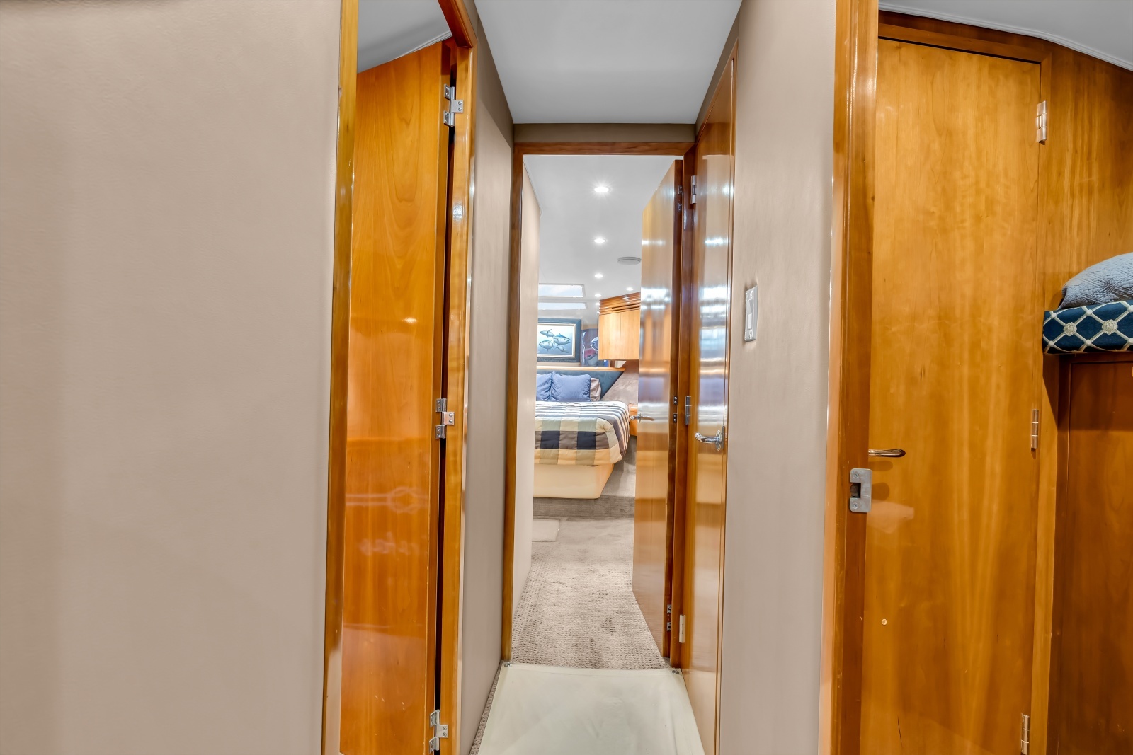 Brenda s III 55ft Hatteras Yacht For Sale