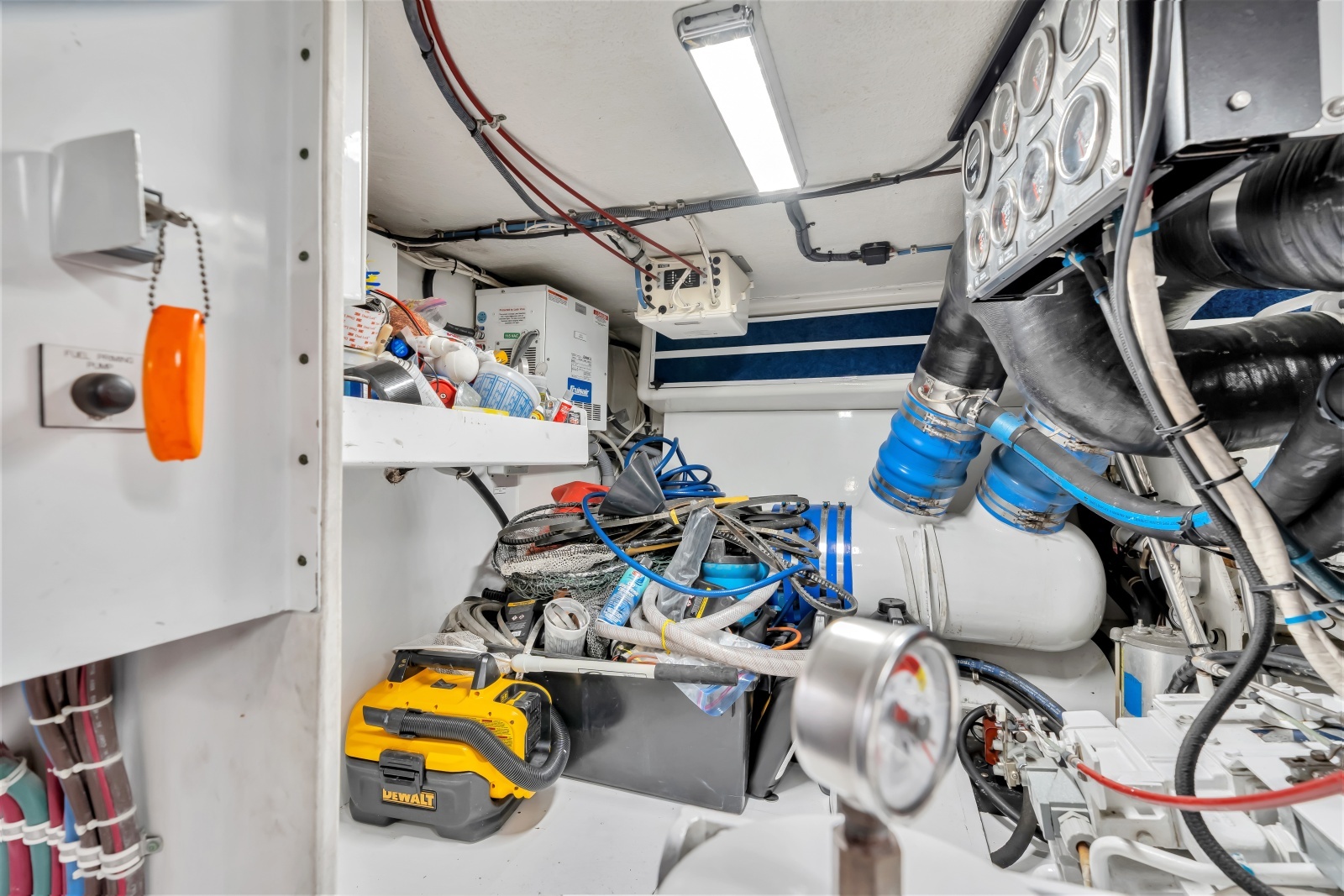 Brenda s III 55ft Hatteras Yacht For Sale