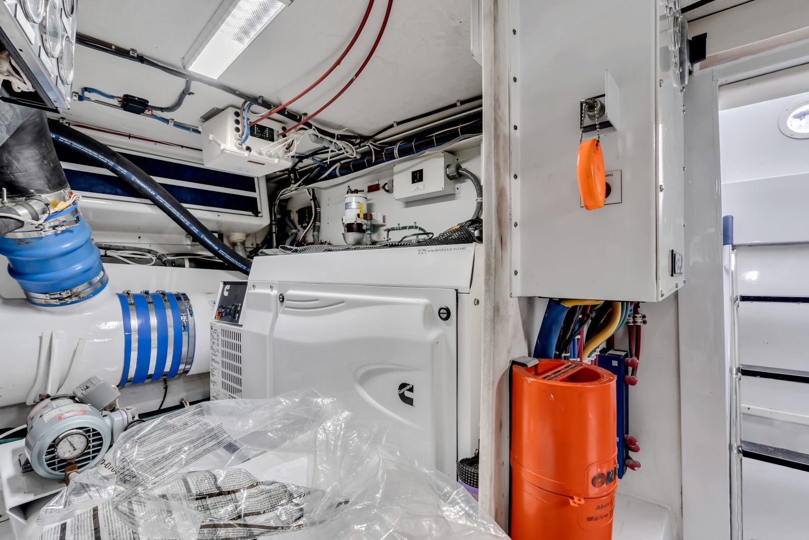 Brenda s III 55ft Hatteras Yacht For Sale