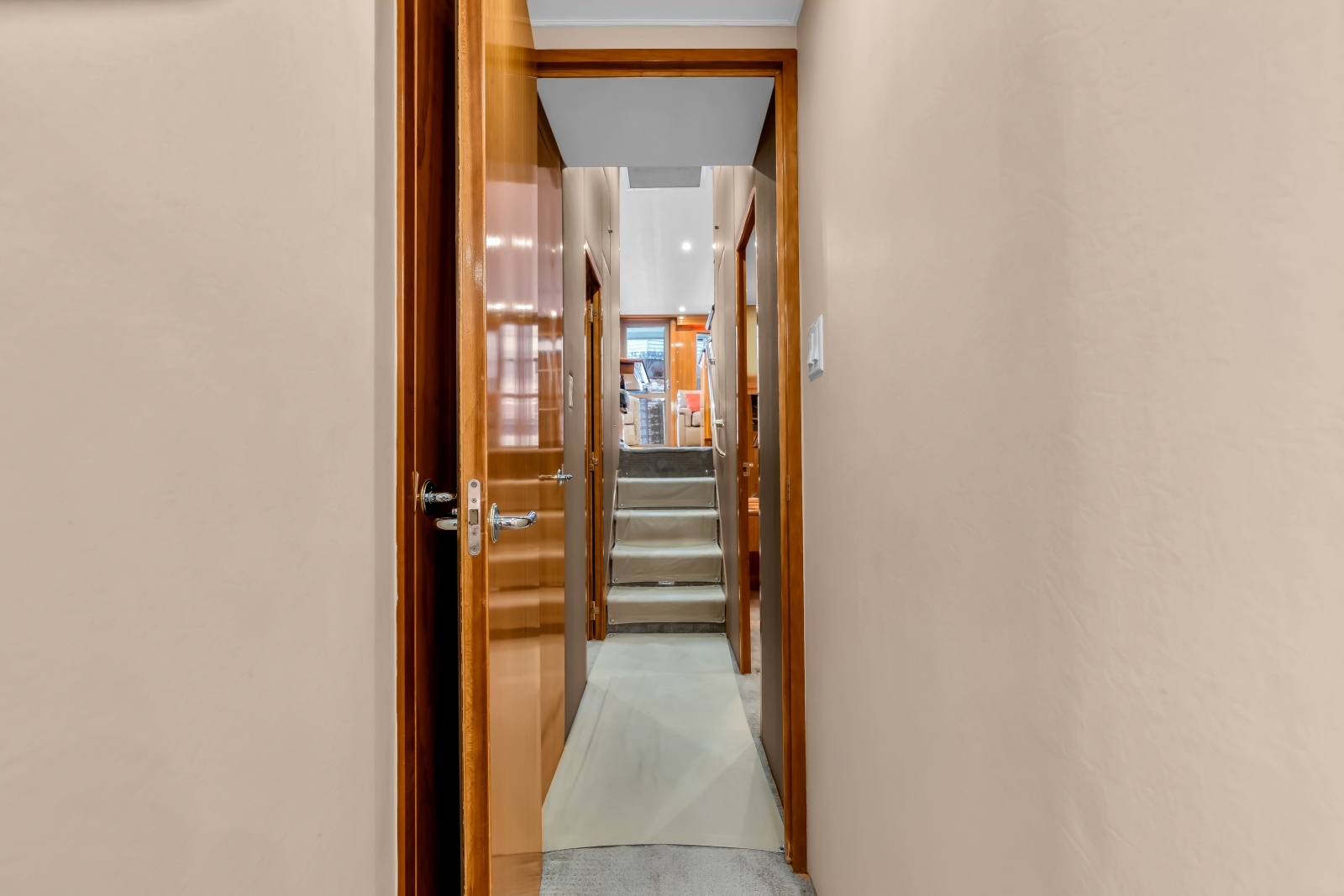 Brenda s III 55ft Hatteras Yacht For Sale