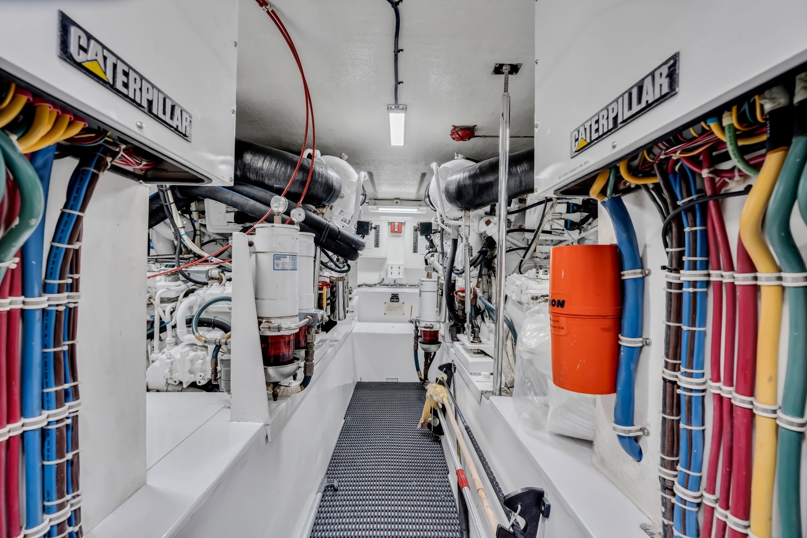 Brenda s III 55ft Hatteras Yacht For Sale